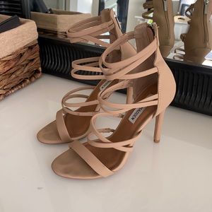 Tan Steve Madden heals